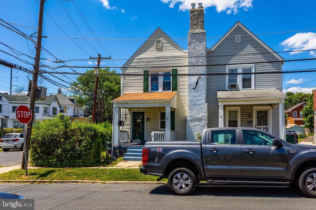 234 WINDSOR AVE, Upper Darby, PA 19082