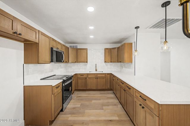 4837 W HIGHLAND Avenue, Phoenix, AZ 85031