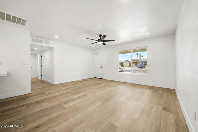 4837 W HIGHLAND Avenue, Phoenix, AZ 85031