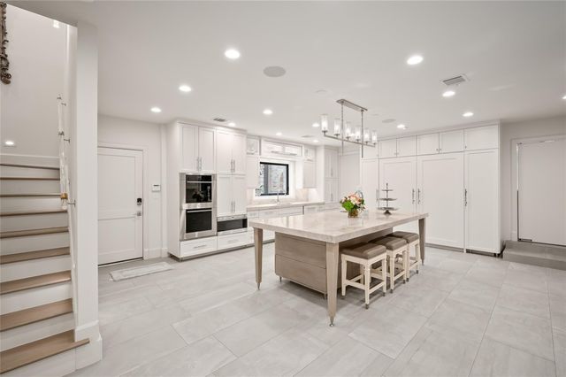 11518 Shadow Way, Houston, TX 77024