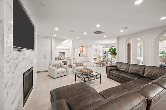 11518 Shadow Way, Houston, TX 77024