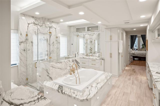 11518 Shadow Way, Houston, TX 77024