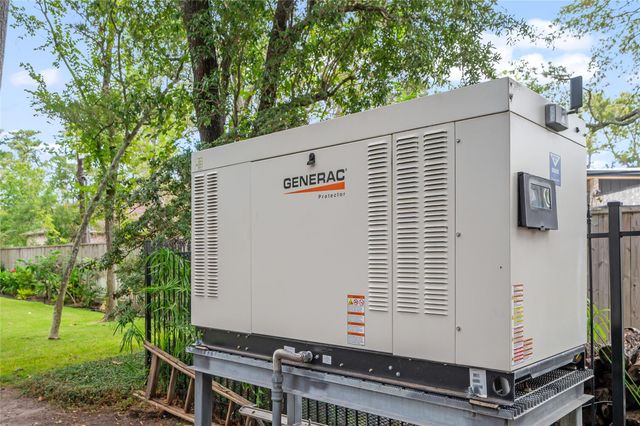 11518 Shadow Way, Houston, TX 77024