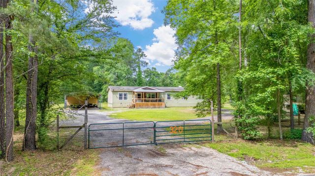 320 Wild Oak Drive, Huffman, TX 77336