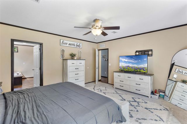 320 Wild Oak Drive, Huffman, TX 77336