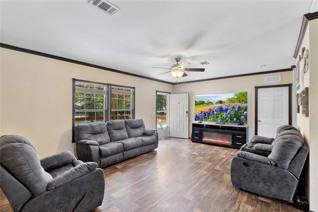 320 Wild Oak Drive, Huffman, TX 77336