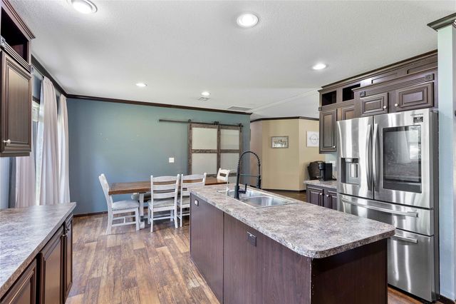 320 Wild Oak Drive, Huffman, TX 77336