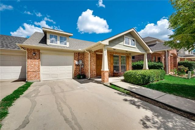 952 Bentwood Trail, Grand Prairie, TX 75052