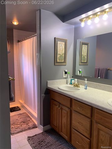 38420 Mason Street, Livonia, MI 48154