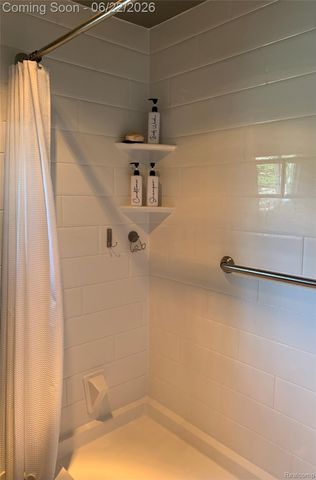 38420 Mason Street, Livonia, MI 48154
