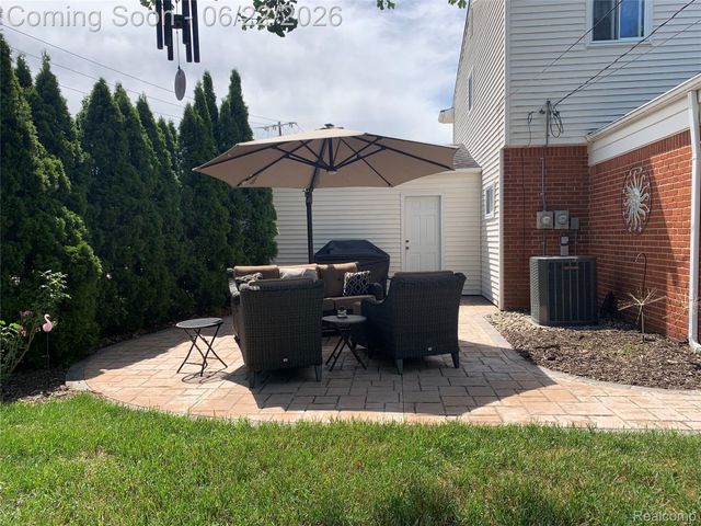 38420 Mason Street, Livonia, MI 48154