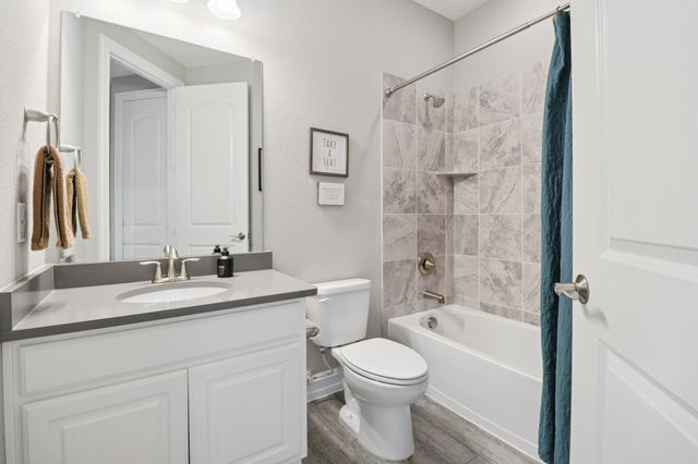 8012 Woodside Trail, North Richland Hills, TX 76182