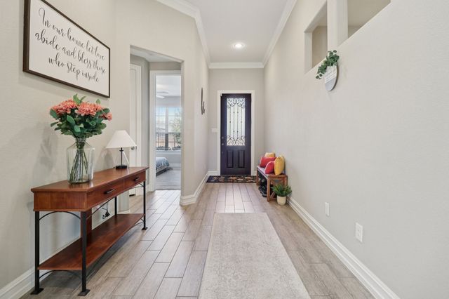 8012 Woodside Trail, North Richland Hills, TX 76182