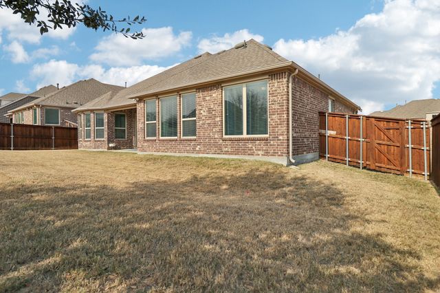 8012 Woodside Trail, North Richland Hills, TX 76182