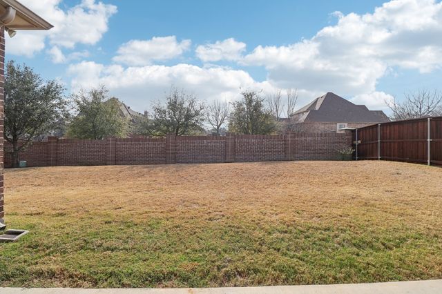 8012 Woodside Trail, North Richland Hills, TX 76182