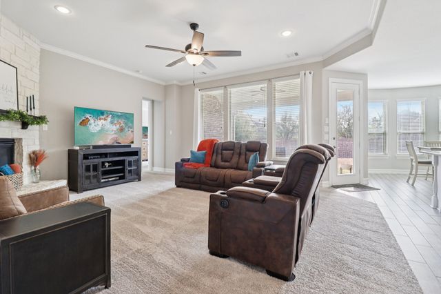 8012 Woodside Trail, North Richland Hills, TX 76182