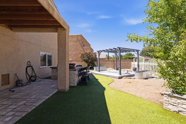 1101 Casa Maria Road NE, Albuquerque, NM 87113