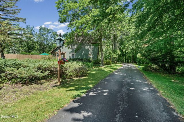 35 Lincoln Mall, Niskayuna, NY 12309