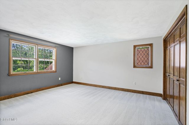 35 Lincoln Mall, Niskayuna, NY 12309