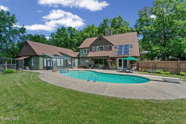 35 Lincoln Mall, Niskayuna, NY 12309