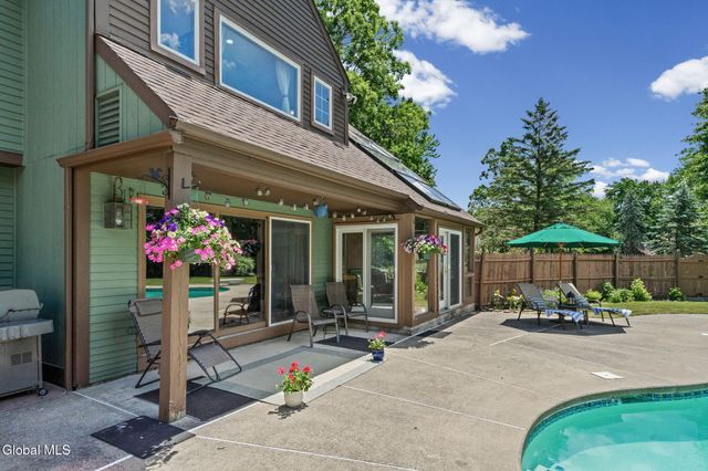 35 Lincoln Mall, Niskayuna, NY 12309