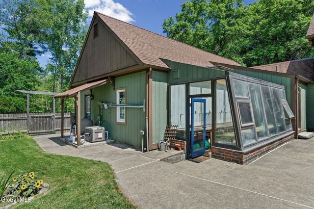 35 Lincoln Mall, Niskayuna, NY 12309