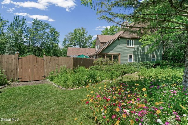 35 Lincoln Mall, Niskayuna, NY 12309