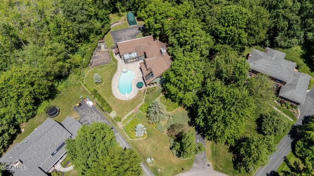 35 Lincoln Mall, Niskayuna, NY 12309