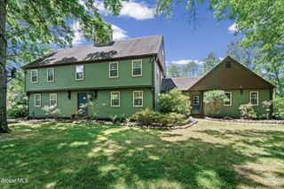 35 Lincoln Mall, Niskayuna, NY 12309