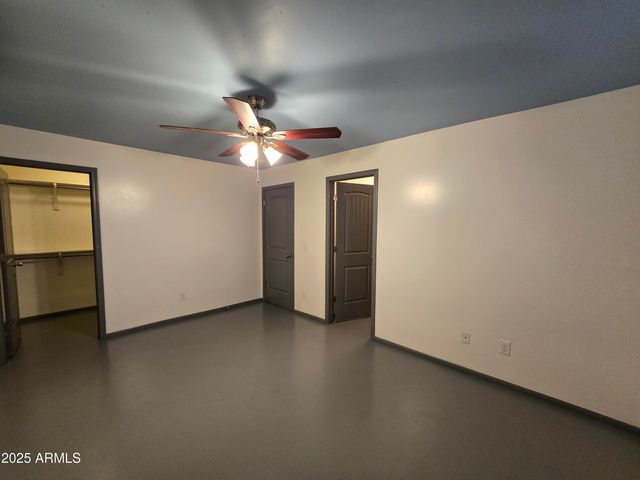 2302 N 36TH Street OFC, Phoenix, AZ 85008