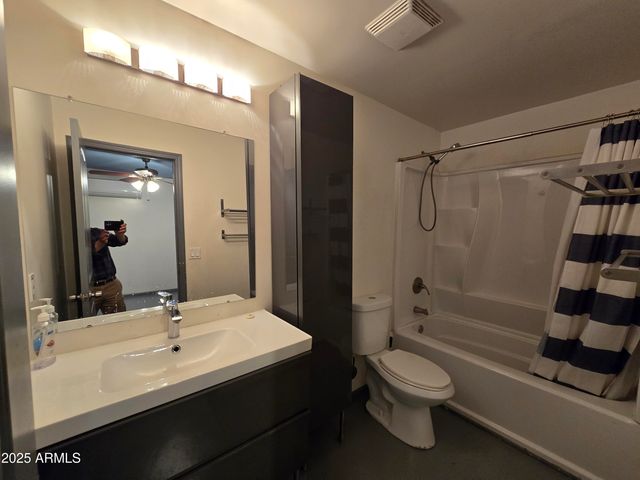 2302 N 36TH Street OFC, Phoenix, AZ 85008