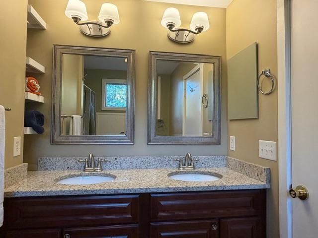 800 Egret Cir Apt 52, Little River, SC 29566