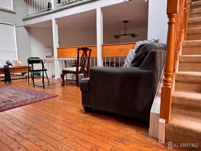 40 Linda Lane, Edison, NJ 08820