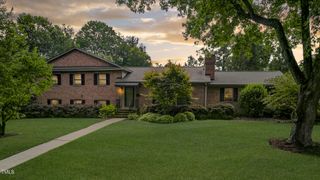 2728 Bedford Street, Burlington, NC 27215