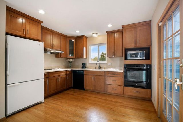 1560 Glencrest Court, San Jose, CA 95118