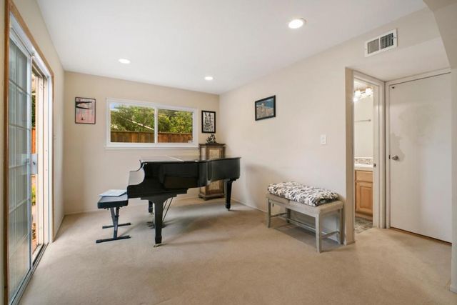 1560 Glencrest Court, San Jose, CA 95118
