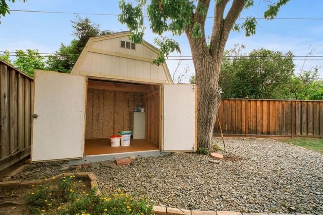 1560 Glencrest Court, San Jose, CA 95118