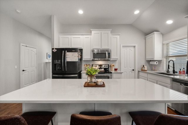 910 Rockcress Drive, Mansfield, TX 76063