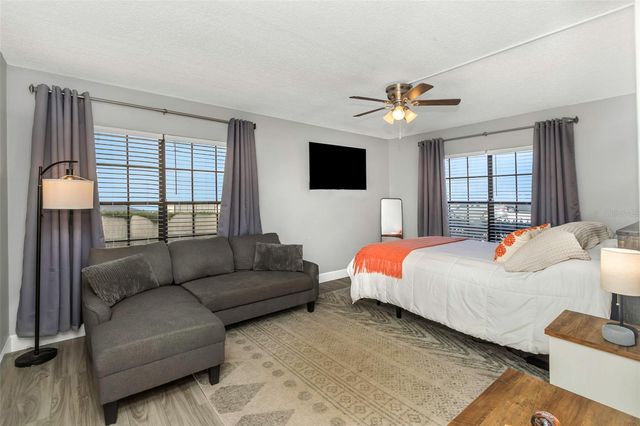 3323 CRYSTAL COURT E B, Palm Harbor, FL 34685