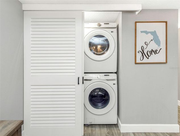 3323 CRYSTAL COURT E B, Palm Harbor, FL 34685