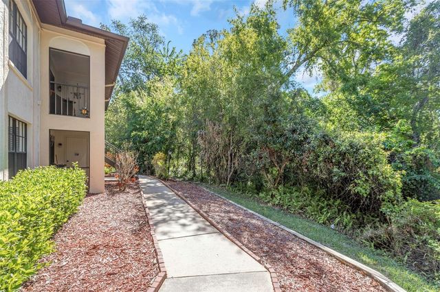 3323 CRYSTAL COURT E B, Palm Harbor, FL 34685