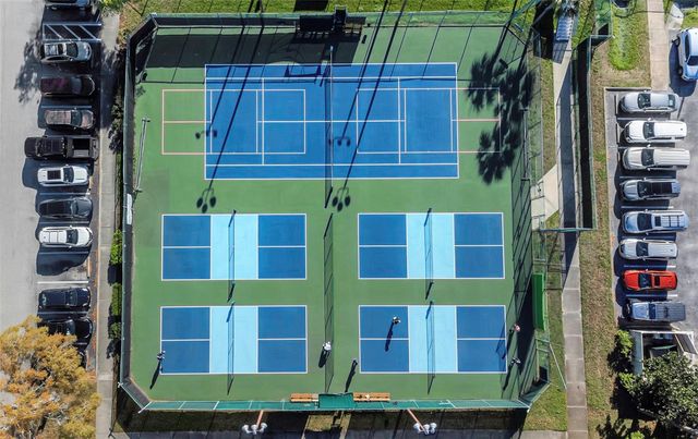 3323 CRYSTAL COURT E B, Palm Harbor, FL 34685