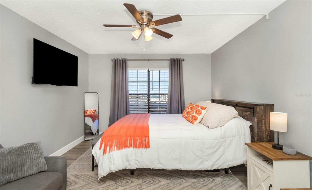 Image 15 of property listing at 3323 CRYSTAL COURT E B, Palm Harbor, FL 34685