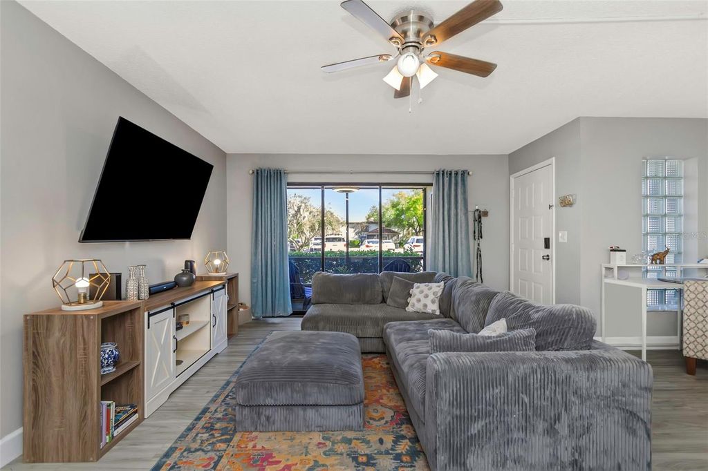 Image 3 of property listing at 3323 CRYSTAL COURT E B, Palm Harbor, FL 34685