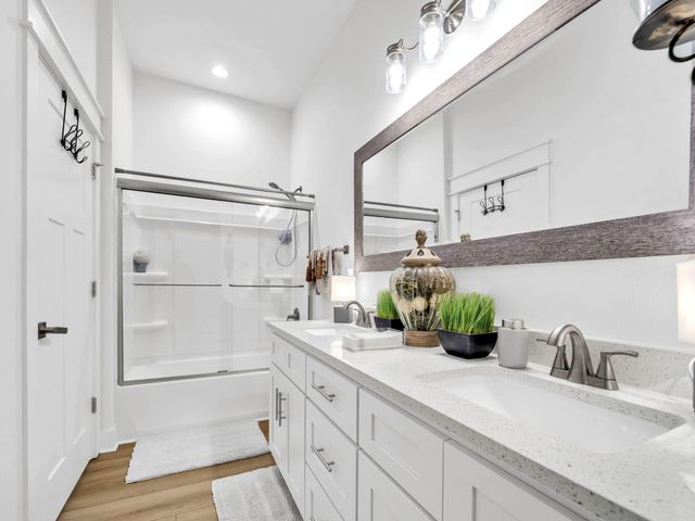 440 Gentle Wind Court, Freeport, FL 32439