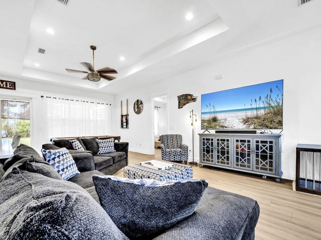 440 Gentle Wind Court, Freeport, FL 32439