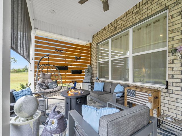 440 Gentle Wind Court, Freeport, FL 32439