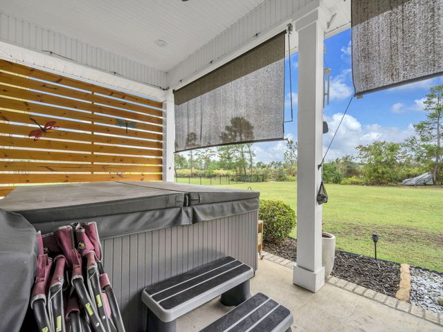 440 Gentle Wind Court, Freeport, FL 32439