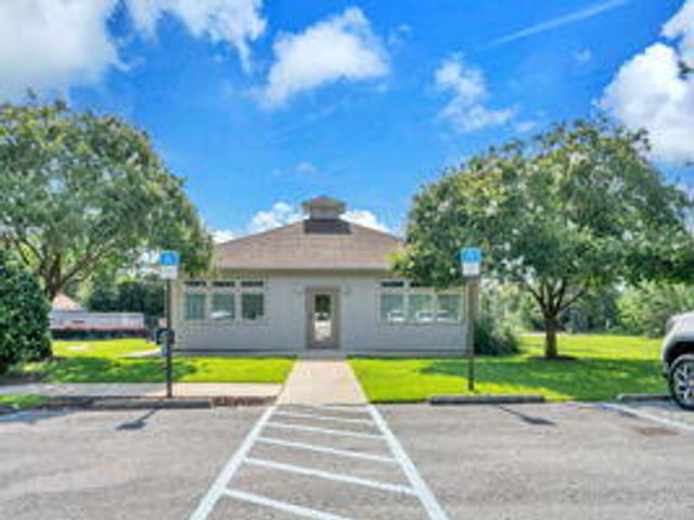 440 Gentle Wind Court, Freeport, FL 32439
