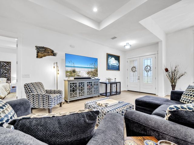 440 Gentle Wind Court, Freeport, FL 32439